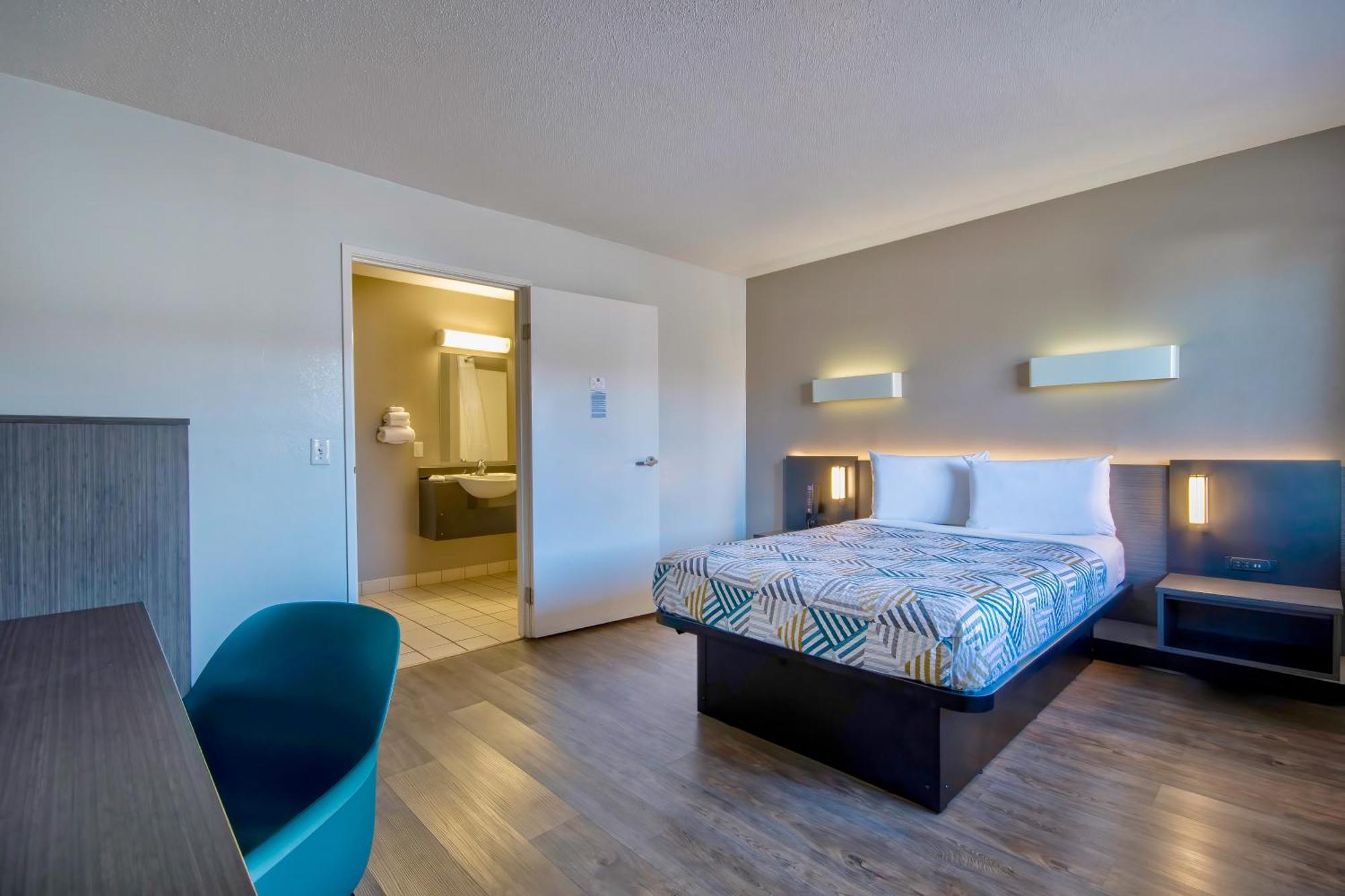 Hotel 6 2*